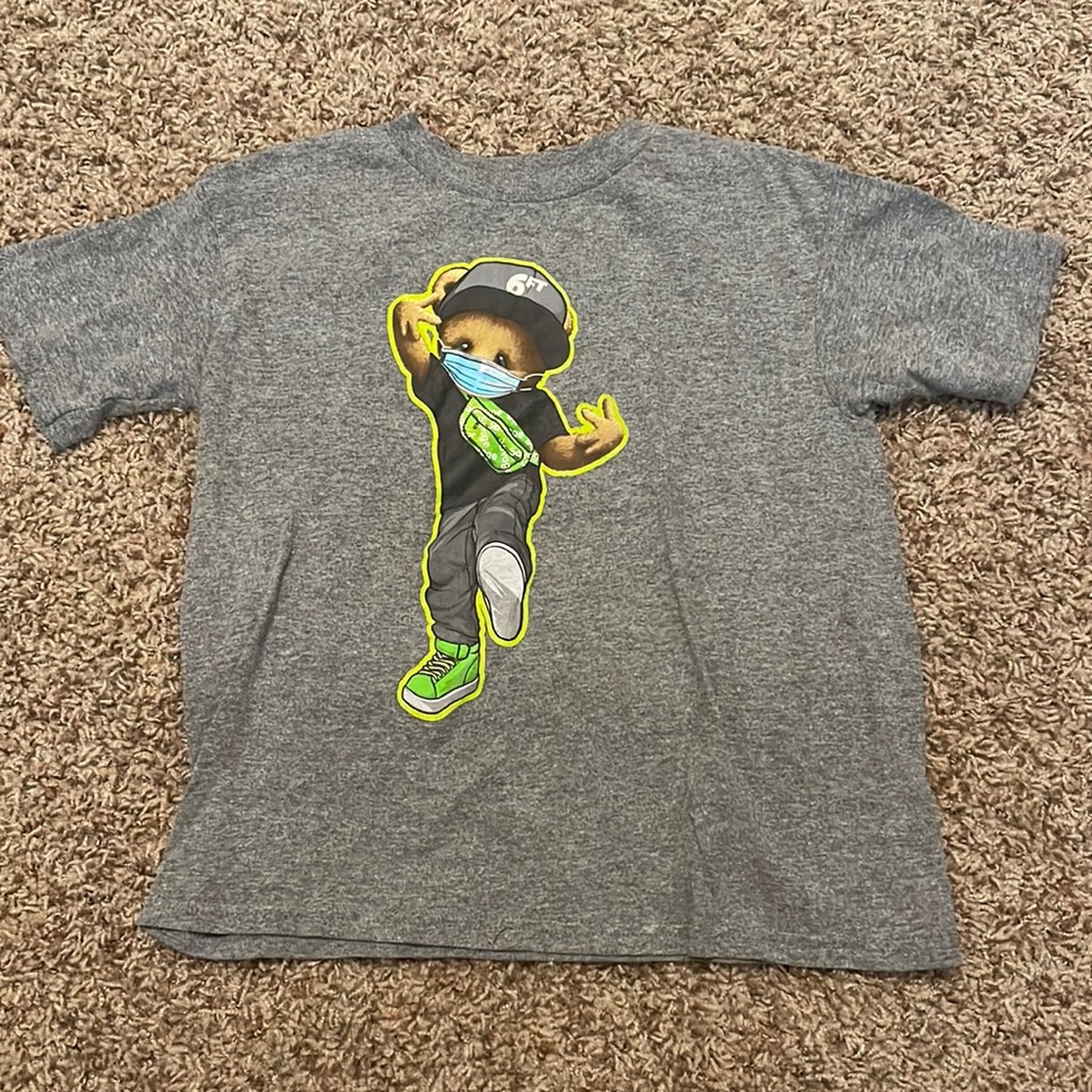 Child’s T-shirt bear with mask and 6 ft on hat.